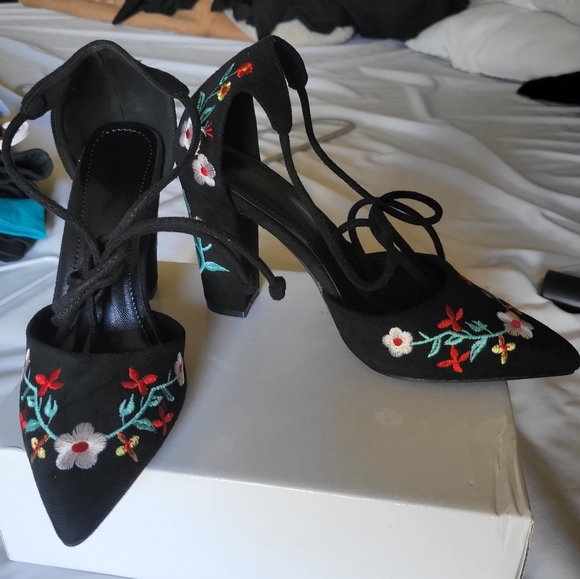 Floral Embroideree Heels - Picture 1 of 7